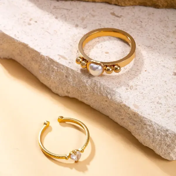 Wholesale Unisex Heart Shape Rings In 304 Stainless Steel With Rhinestone Inlay, Sweet Style, 2 Pieces Set