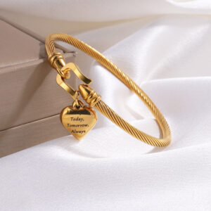 Golden Love Letter [Bracelet]]