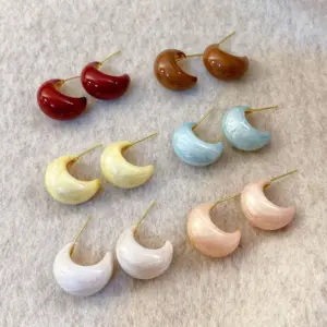 Wholesale Retro Moon C Shape Stud Earrings For Women, Made Of Copper, Available In White