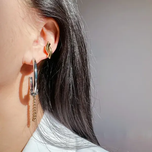 Wholesale 1 Pair Hip-Hop Exaggerated C Shape Lines Plating Brass 24K Gold Plated Bullet Backs Hoop Earrings