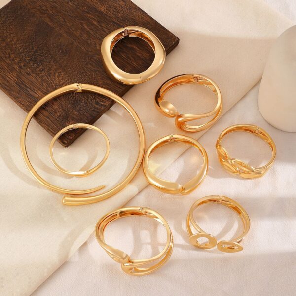 Wholesale Retro Personality Exaggerated Wide-face Bracelet suit Golden Glow Irregular Bracelet Women's Hollow Bracelet
