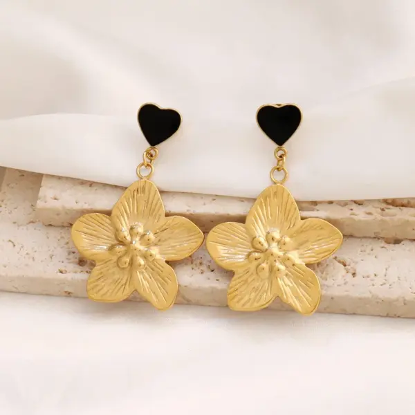 Wholesale Heart Shape Earrings For Women In 316 Stainless Steel With Waterproof Non Tarnish 18K Real Gold Plated PVD Coated 0.03µm Thickness