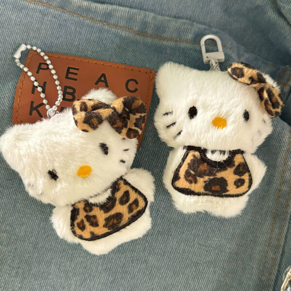 oly-98b139ba84f0457115220de23b1e4c9a Wholesale Leopard Pendant Plush Cute KT Love Bag Pendant Miu Style Student Girl Heart Keychain