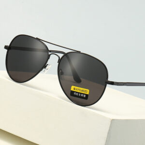 Wholesale Polarized Sunglasses Men's Advanced Sense UV-resistant Sunglasses Driver Driving Glasses Fashion Sunshade Glasses