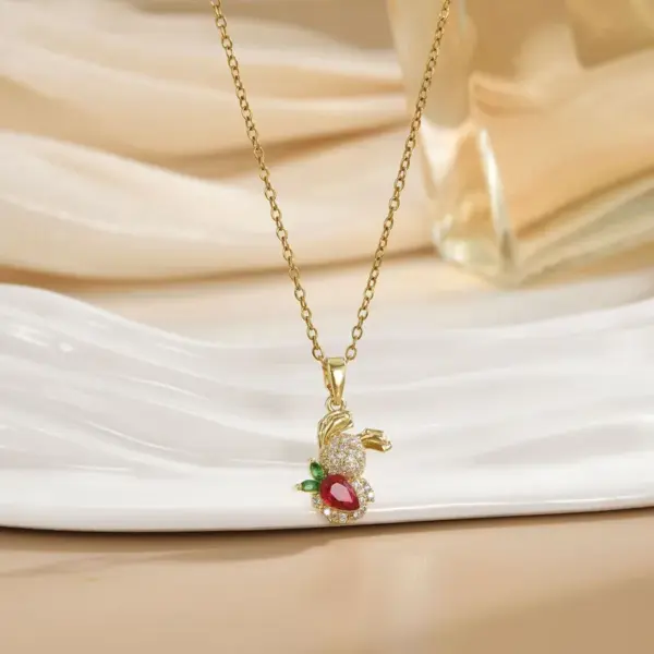 Wholesale Luxurious Titanium Steel Necklace For Women New Style Heart Pendant Collarbone Chain Versatile High-End Sensation Jewelry