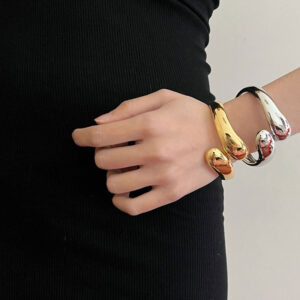 oly-9992fb99fc625257ff99dd2b1c17bbc0 Wholesale Cross-border European and American metal style geometric smooth cross retro ins bracelet women's light luxury niche high-end exquisite bracelet
