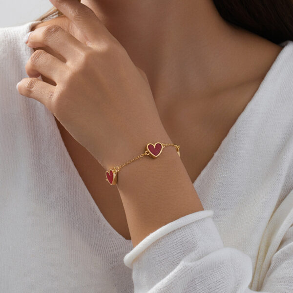 Wholesale 1 Fashion Simple Design Sense Red Valentine's Day Metal Phnom Penh Love Cute Peach Heart Lady Bracelet Gift