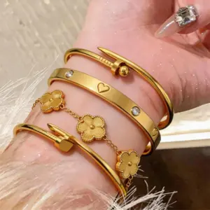 Gold / Average Size / 4 Pieces-6 Sets
