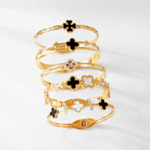 Wholesale Stainless steel bracelet, eco-friendly bracelet, mirror finish four-leaf clover titanium steel bracelet
