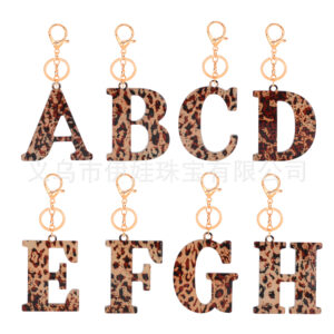 Wholesale Acrylic leopard print letter keychain 26 letters complete creative European and American fashion jewelry transparent pendant gift