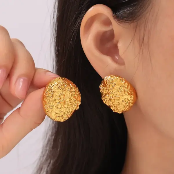 Wholesale PVD Coated Real Gold Plated 18K Gold Round Oval Flower 304 Stainless Steel Simple Style Classic Style Waterproof Non Tarnish Ear Studs