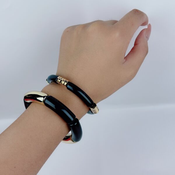 oly-9acbaeaa664f848e0eea9bda3784d497 Wholesale fashion creative tube ball elastic bracelet acrylic two-color curved tube round tube bracelet