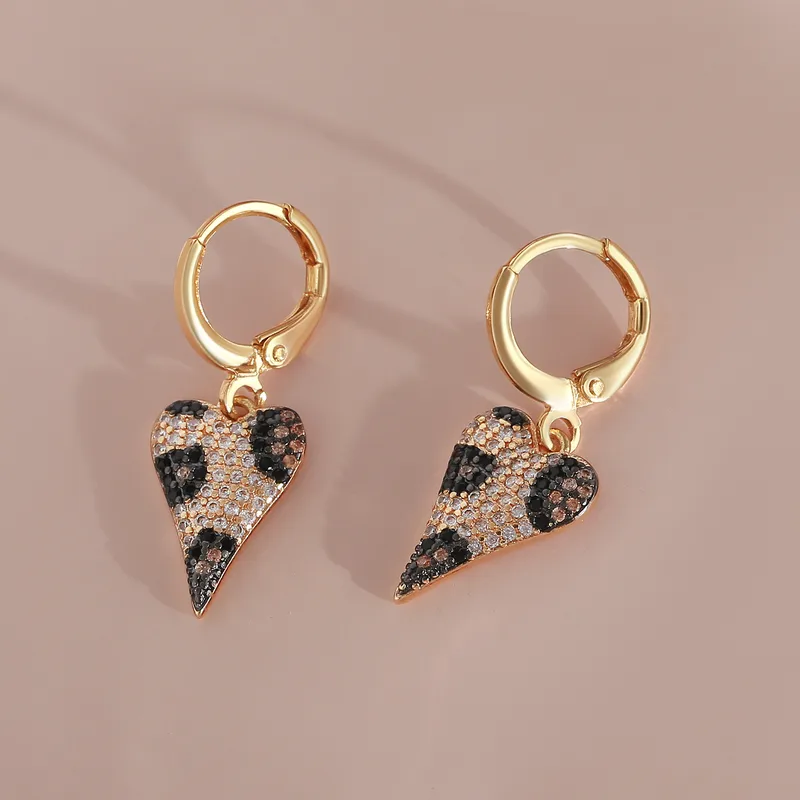Wholesale 1 Pair Vintage Style Luxurious Commute Heart Shape Copper Drop Earrings
