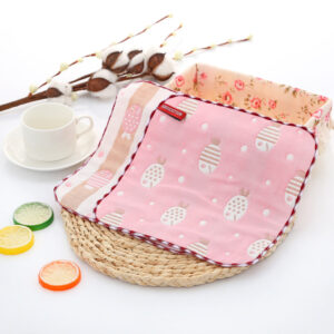 Pink small fish / 25*25 square towel