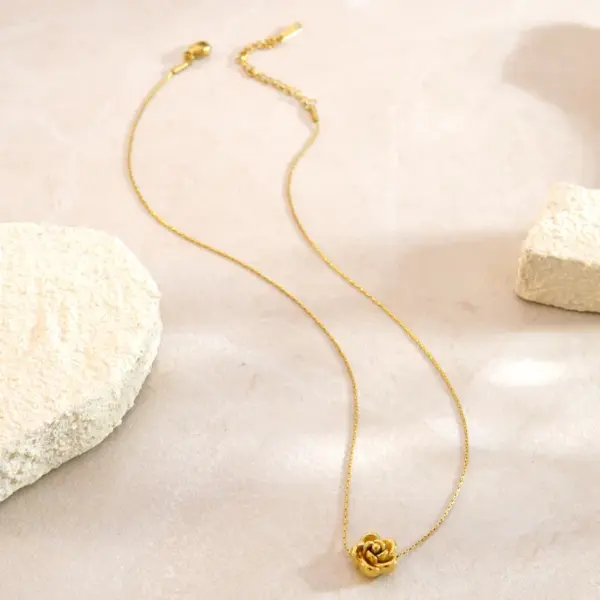 Wholesale Three-dimensional Flowers Jewelry Set In 304 Stainless Steel With 18K Gold Plated PVD Coating And Twisted Rope Chain