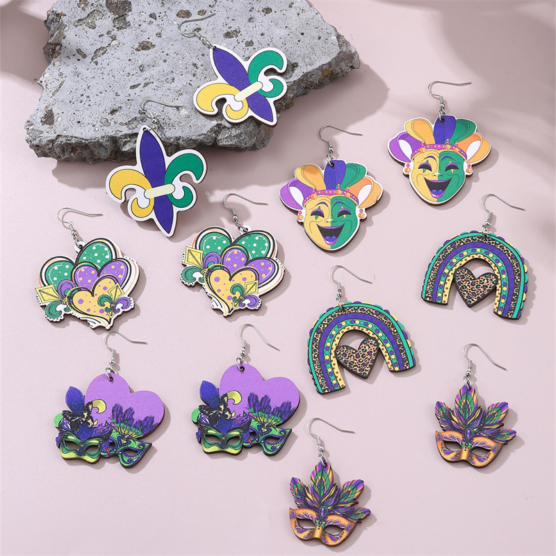 Wholesale EZ5112 Cross-border Irish Carnival Wooden Earrings St. Patrick's Clown Hat Earrings Holiday Jewelry