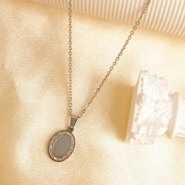 Wholesale 304 Stainless Steel Simple Zircon Point Drill Oval Single Pendant Necklace Waterproof Non-Fading Unisex Cable Chain