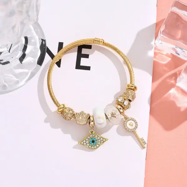 Wholesale Yunhui DIY Stainless Steel Gold Handmade Bracelet With Diamond Key Pendant Crystal Beads For Women Adjustable Clasp