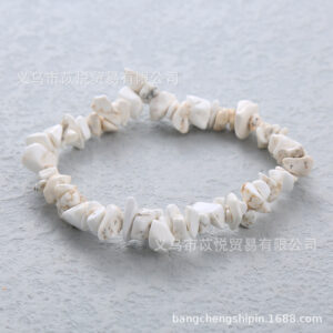 White explosive turquoise (synthetic material) / Bracelet circumference is about 18cm