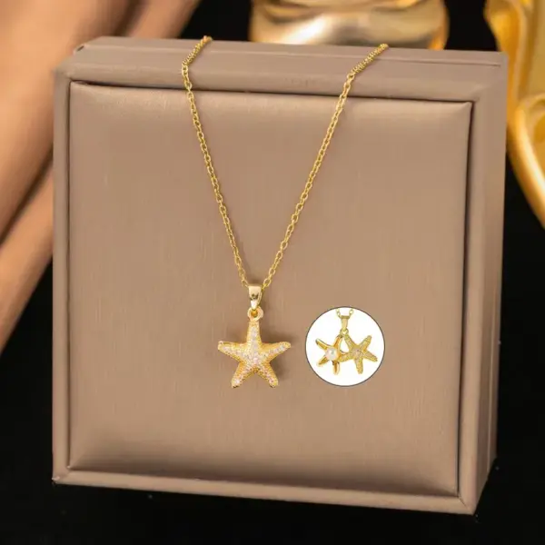 Wholesale Starfish Inlay Pendant Necklace For Women In Copper With 18K Real Gold Plated And Artificial Rhinestones, Water Plating On Cable Chain