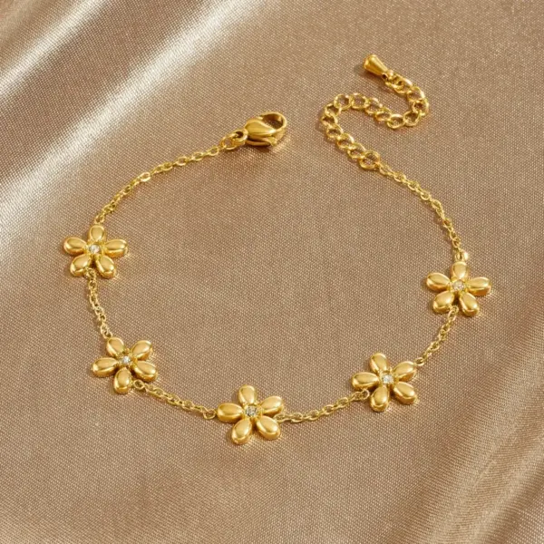 Wholesale Flower Pattern Bracelet For New Style Fashion Accessories