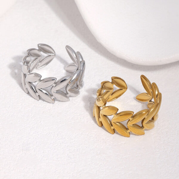 oly-9d632aa2fbaf61c314541653878c28d8 Wholesale Simple titanium steel ring, gold-plated waterproof stainless steel ring
