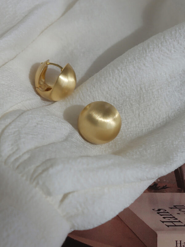 oly-9d6c881b4a647e05dfa03c938b393049 Wholesale Korean Style Fashion Brushed Earrings Cool Stereo Ball Metal Silver Earrings Simple Women's High-End Ins Earrings