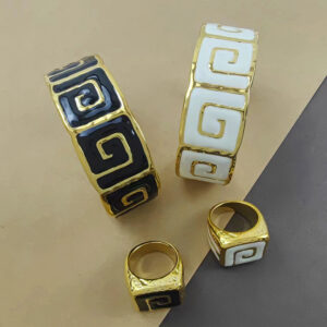 oly-9dcb1e72984c42391fe14ebab34c1a83 Wholesale Back-shaped enamel color contrast bracelet French niche design retro simple fashion temperament high-end sense gold ring