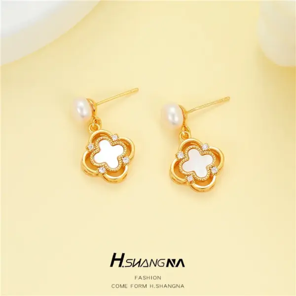 Wholesale Lucky Heart Stud Earrings For Women With 925 Sterling Silver Posts, Copper Base, And 14K Real Gold Plated Shell Inlay
