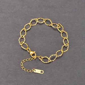 Gold / Chain Length: 15 + 6cm