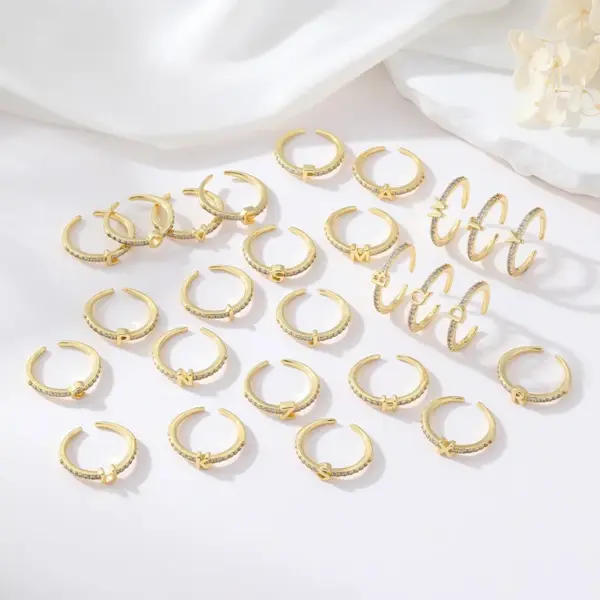 Wholesale Unisex Open Letter Ring In Copper With 14K Real Gold Plating And Zircon Inlay, Electroplated Finish