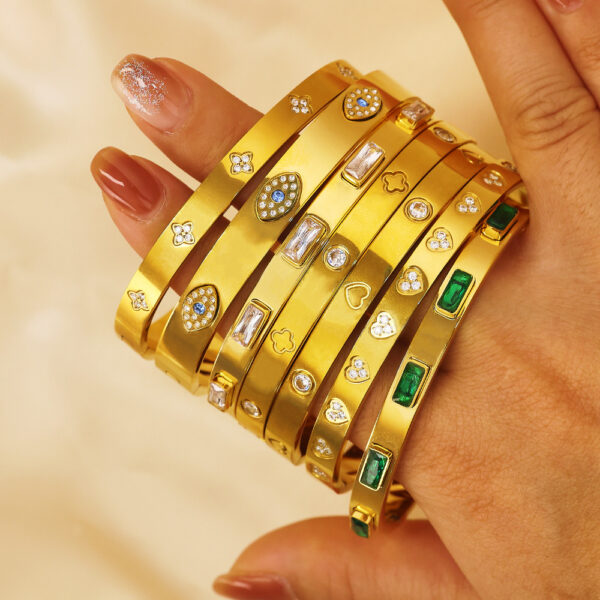 Wholesale Ig Style Stainless Steel Bracelet 18K Gold Plated Diamond Bracelet Gold Retro Stacked Titanium Steel Bracelet for Women