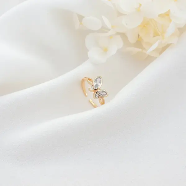 Wholesale Butterfly Ring For Women In Copper With 14K Real Gold Electroplated Finish Featuring Zircon Inlay