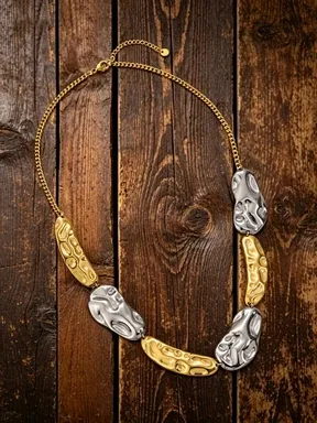 Wholesale Waterproof Non Tarnish Peanut Necklace For Women Featuring 18K Real Gold Plated Electroplated 304 Stainless Steel With Handmade Chain