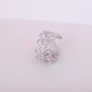 Silver / Average Size / 23#