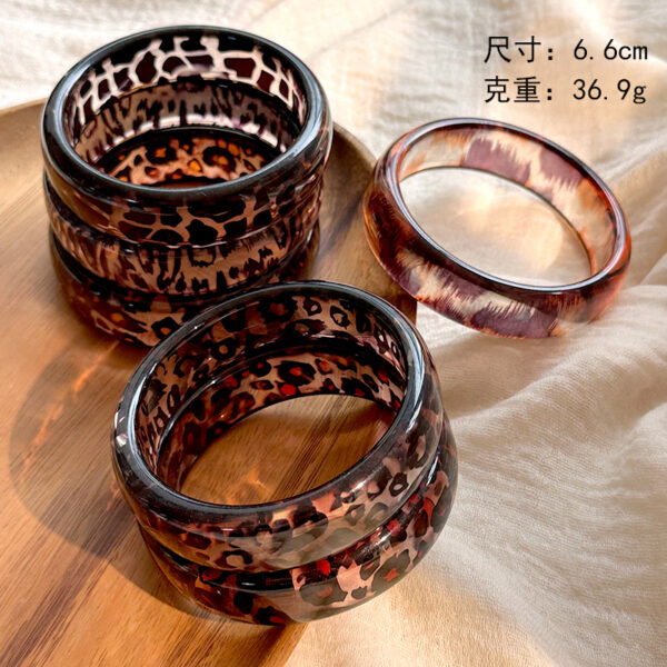 Wholesale Resin Geometric Autumn and Winter Leopard Print Transparent Round Geometric Bracelet Ig Stacked Wristband