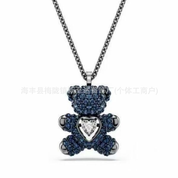 Wholesale Electroplated alloy necklace with crystal bear clavicle chain