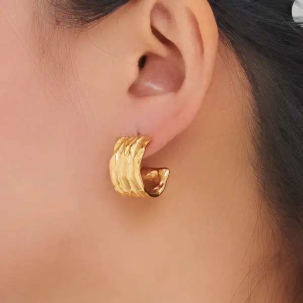 Wholesale PVD Coated 18K Gold Plated C Shape 304 Stainless Steel Classic Style Roman Style British Style Waterproof Non Tarnish Ear Studs