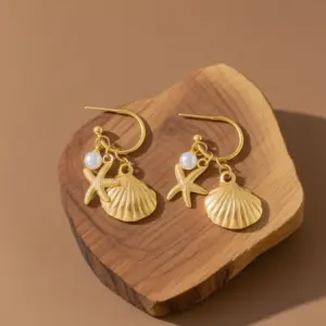 E0193-Pearl Starfish Shell-Earrings- Gold