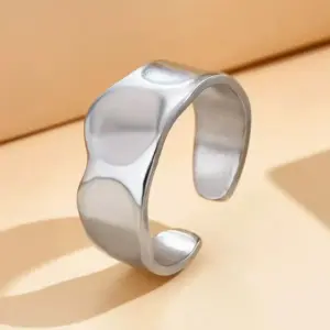 Silver / Average Size / 12#