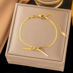 10 [Ae99] Bow Bracelet / Gold