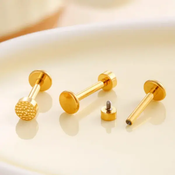 Wholesale G23/F136 Titanium Alloy Round Disc Ear Bone Stud Internal Thread Screw Lip Stud Rod Cartilage Piercing Ear Jewelry Geometric 18K Gold Plated