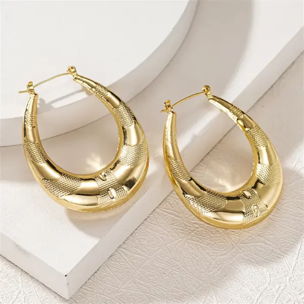 Wholesale Three-dimensional Geometric Earrings For Women In Copper With KC Golden Water Plating And 0.03µm Thickness