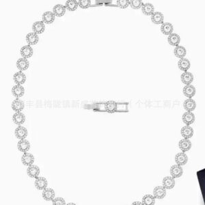 White gold roman necklace