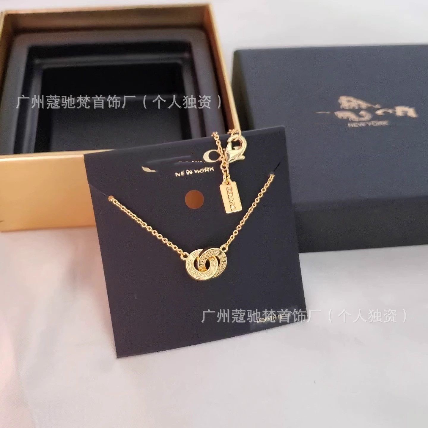 Wholesale Coa C-Shaped Double-Ring Necklace for Women European and American Gold-Plated Pendant Accessible Luxury Jewelry Clavicle Chain for Valentine