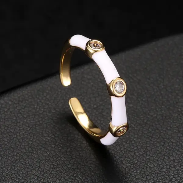 Wholesale Round Enamel Rings For Women In Copper With 14K Real Gold Electroplated Finish Featuring Zircon Inlay