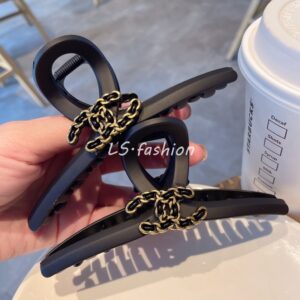 Wholesale 13cm large hair clip ~ French retro Xiaoxiang hair grip children's back spoon updo hair clip frosted shark clip