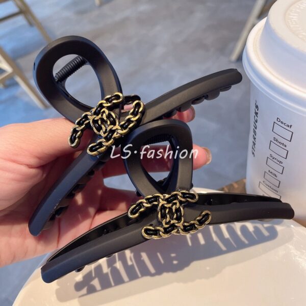 oly-a3e2df46a6aa3c273ef61742d3c1a5eb Wholesale 13cm large hair clip ~ French retro Xiaoxiang hair grip children's back spoon updo hair clip frosted shark clip