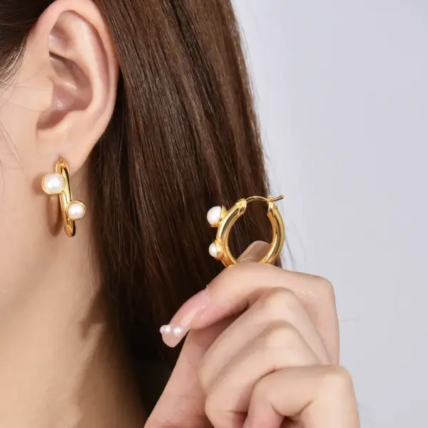 Wholesale Three-dimensional Geometric Earrings For Women, Electroplated Copper With Golden Plated Finish And Artificial Pearl Inlay