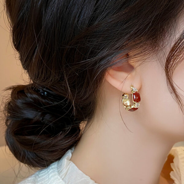 Wholesale Maillard Style wine red Square Ear Buckle Women's Hong Kong Style Niche Exquisite High-grade Light Luxury All-match Earrings Earrings